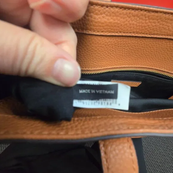 Marc Jacobs Jordan Studded Leather Tote NWOT Cognac Brown Pebbled Work Laptop - Picture 6 of 7